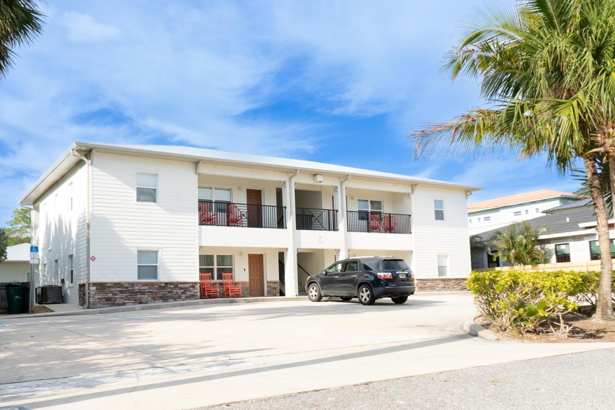 Sole Suite #1-2 Min To Beach-Patio & Courtyard Cocoa Beach Extérieur photo